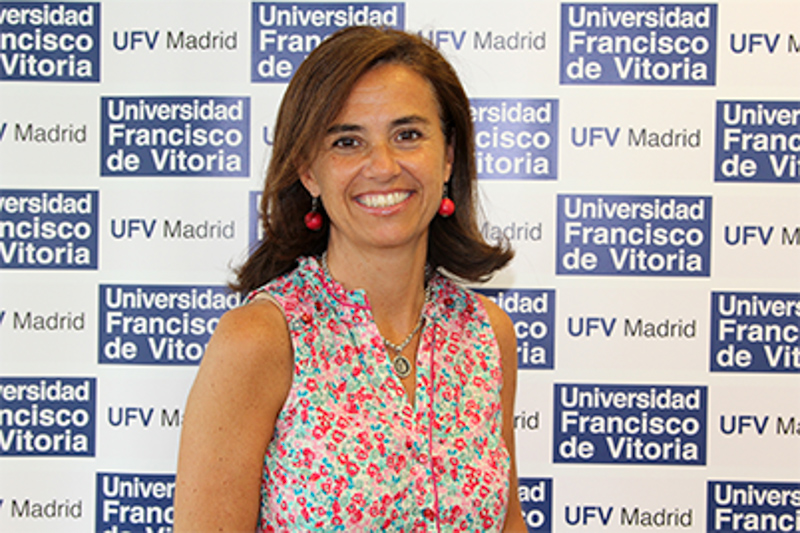 ana mezquita coordinadora actos academicos CURSO 2021   2022 Estudiar en Universidad Privada Madrid