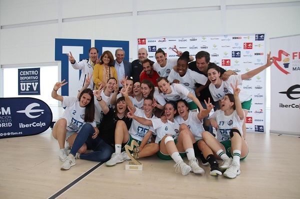 Equipo Baloncesto UFV La Universidad Francisco de Vitoria renueva su patrocinio con el primer equipo femenino del Club Baloncesto Pozuelo Estudiar en Universidad Privada Madrid