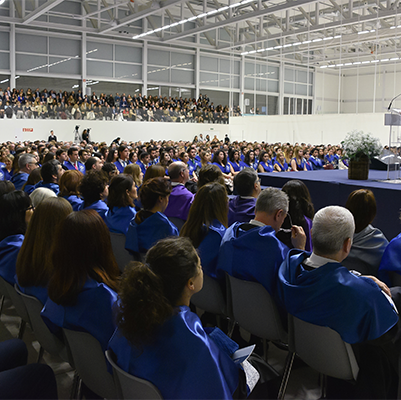 graduacion experimentales 03 401x400 1 CURSO 2019   2020 Estudiar en Universidad Privada Madrid