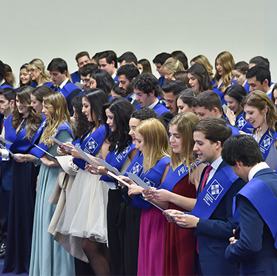 graduacion experimentales 06 401x400 1 CURSO 2019   2020 Estudiar en Universidad Privada Madrid